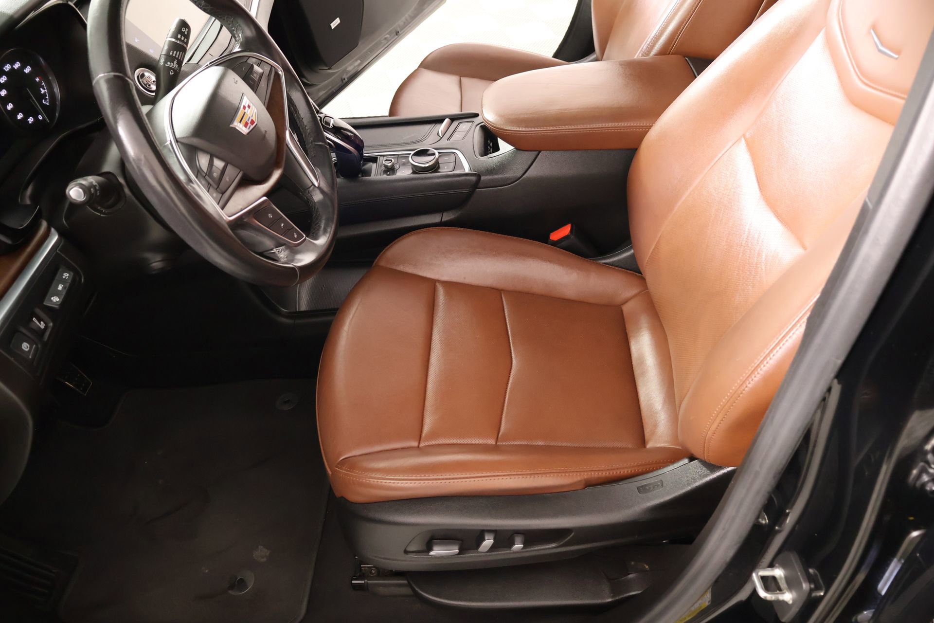 Used 2021 Cadillac XT5 Premium Luxury FWD image 12