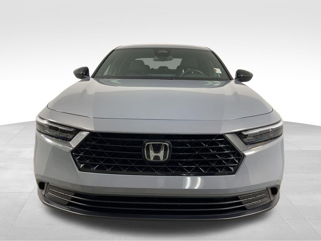 Used 2023 Honda Accord Sport image 3