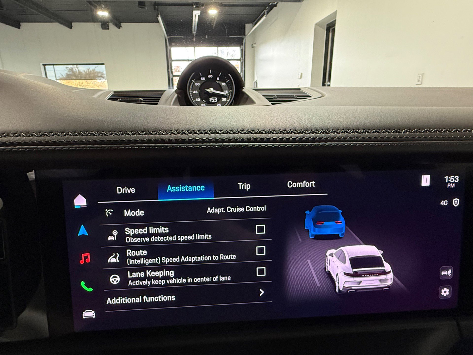 Used 2025 Porsche Panamera 4 image 42