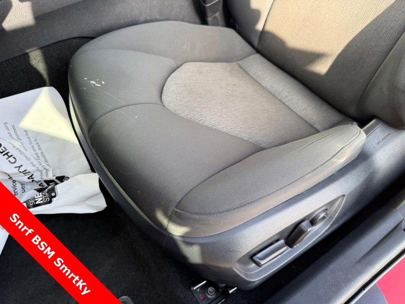 Used 2023 Toyota Camry LE w/ Convenience Package FWD image 17