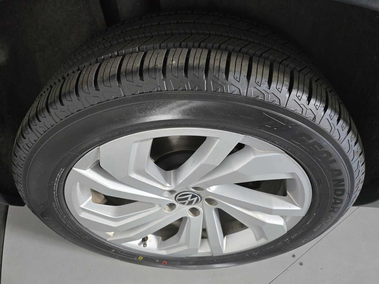 Used 2023 Volkswagen Atlas SE image 11