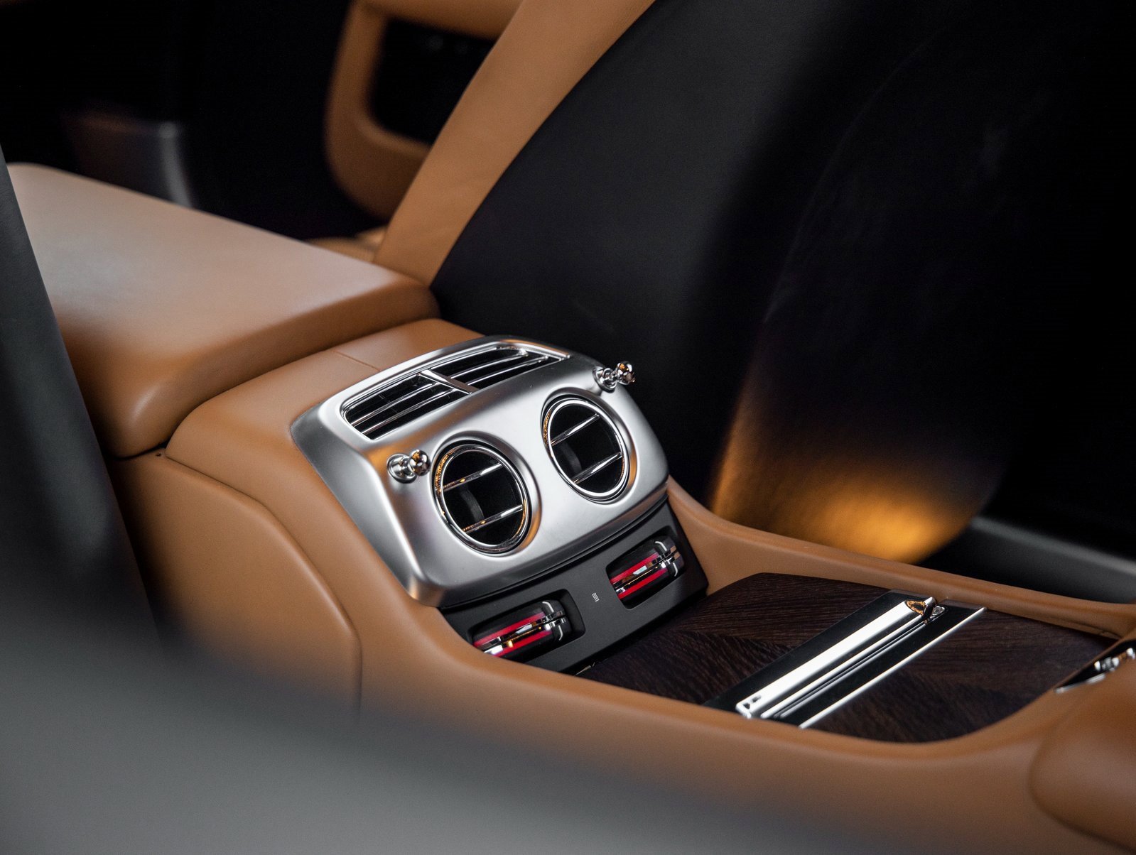 Used 2017 Rolls-Royce Wraith image 41