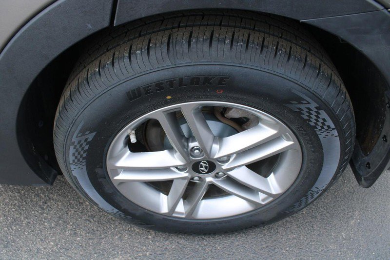 Used 2018 Hyundai Santa Fe Sport w/ 2.4L Value Package 02 FWD image 8