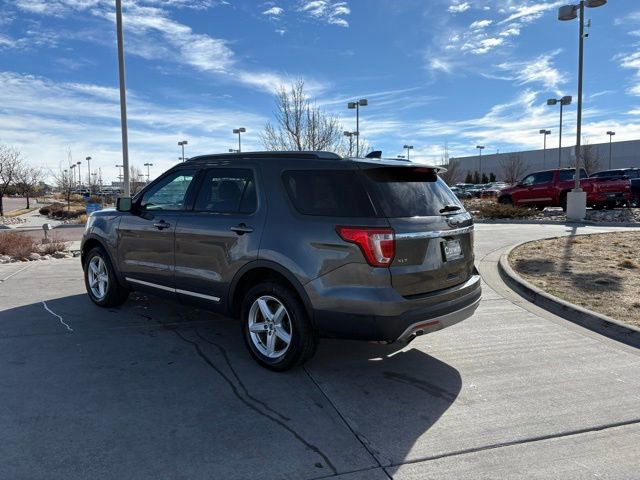 Used 2017 Ford Explorer XLT w/ Equipment Group 202A image 6