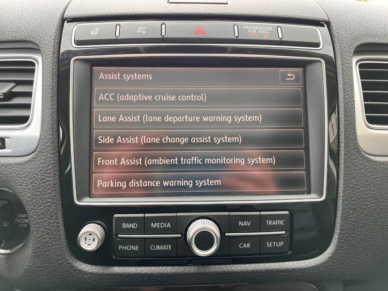 Used 2016 Volkswagen Touareg Executive AWD/4WD image 16