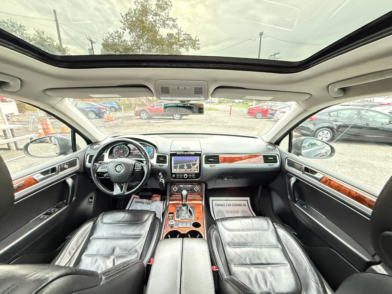 Used 2012 Volkswagen Touareg VR6 image 26