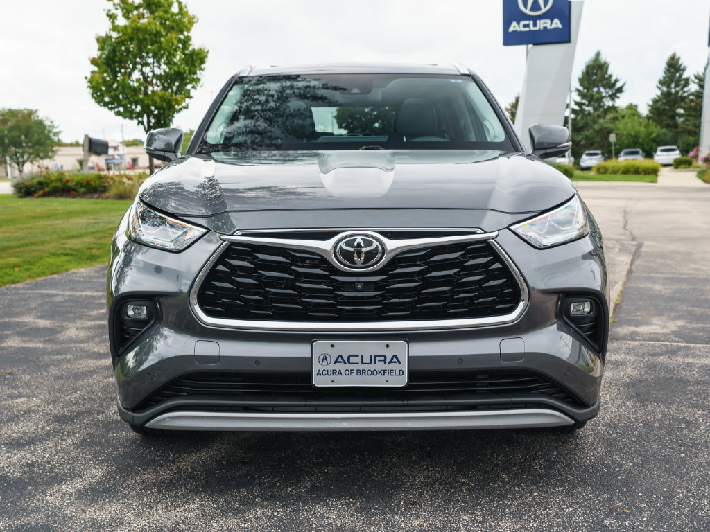Used 2021 Toyota Highlander Platinum AWD/4WD image 3