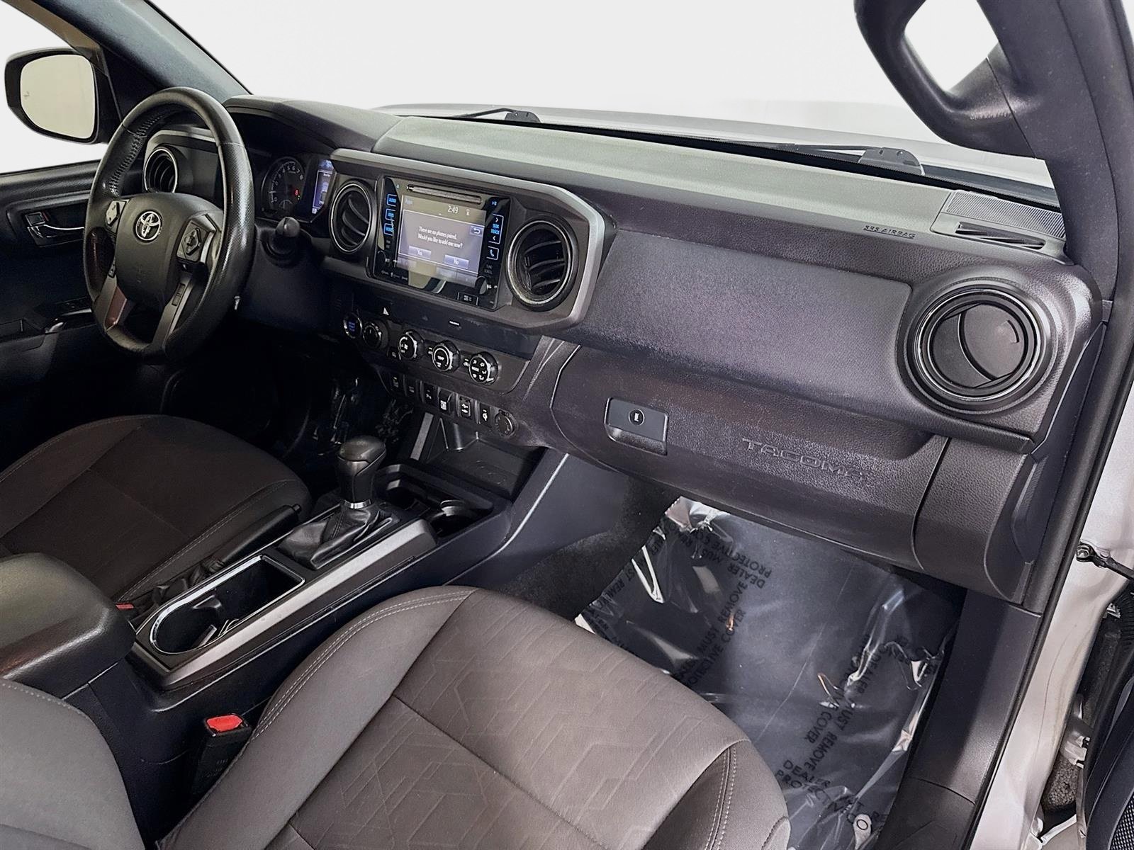 Used 2019 Toyota Tacoma TRD Off-Road w/ Technology Package AWD/4WD image 26