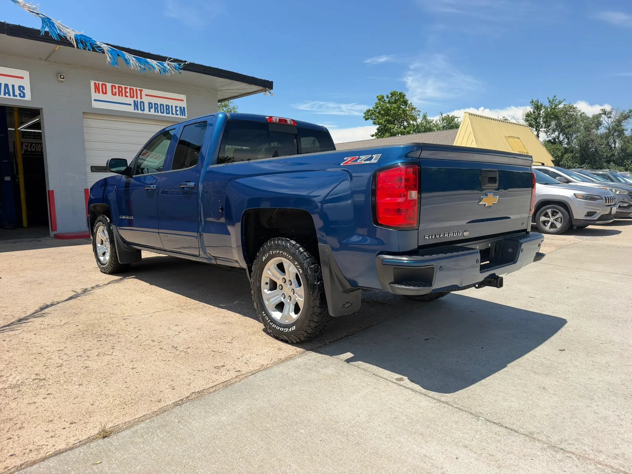 Used 2016 Chevrolet Silverado 1500 LT w/ All Star Edition AWD/4WD image 5