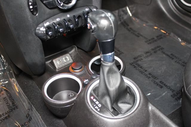 Used 2013 MINI Cooper Clubman S FWD image 12