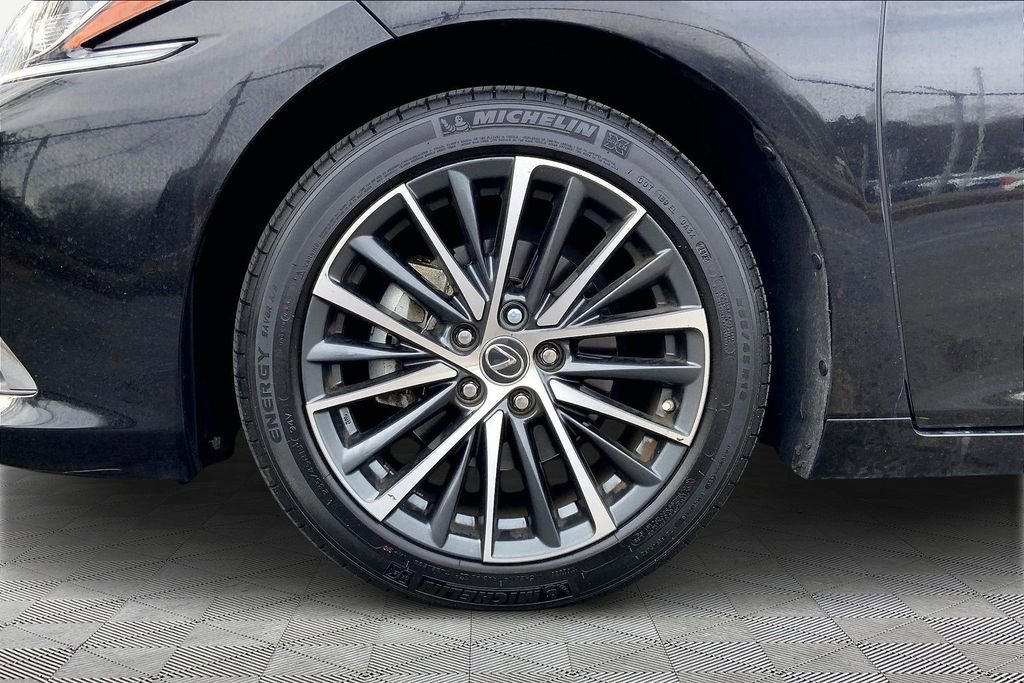 Used 2024 Lexus ES 350 w/ Premium Package image 22
