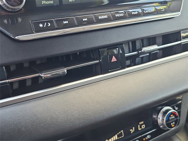 Used 2024 Mitsubishi Outlander SE image 28