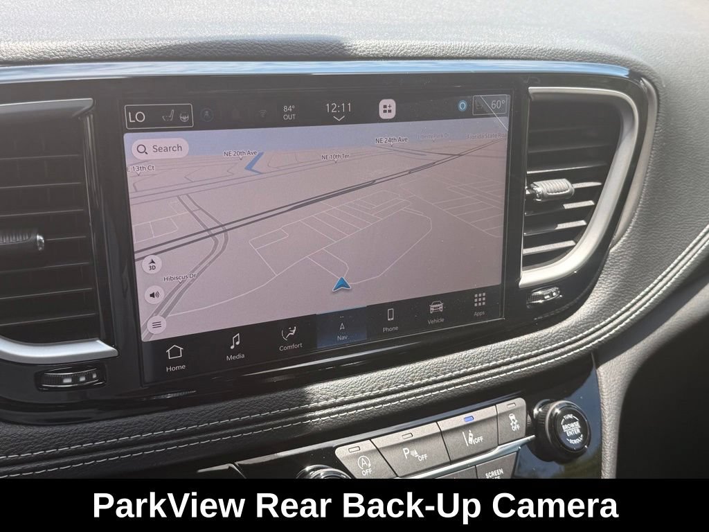 New 2027 Chrysler Pacifica Limited FWD image 13