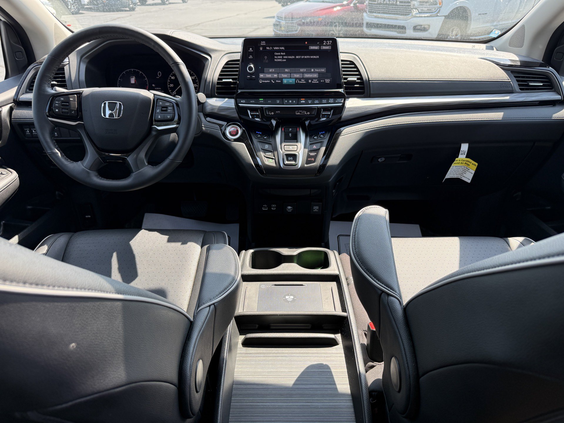 Used 2026 Honda Odyssey Elite image 11