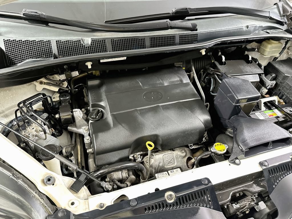 Used 2015 Toyota Sienna SE Premium FWD image 25