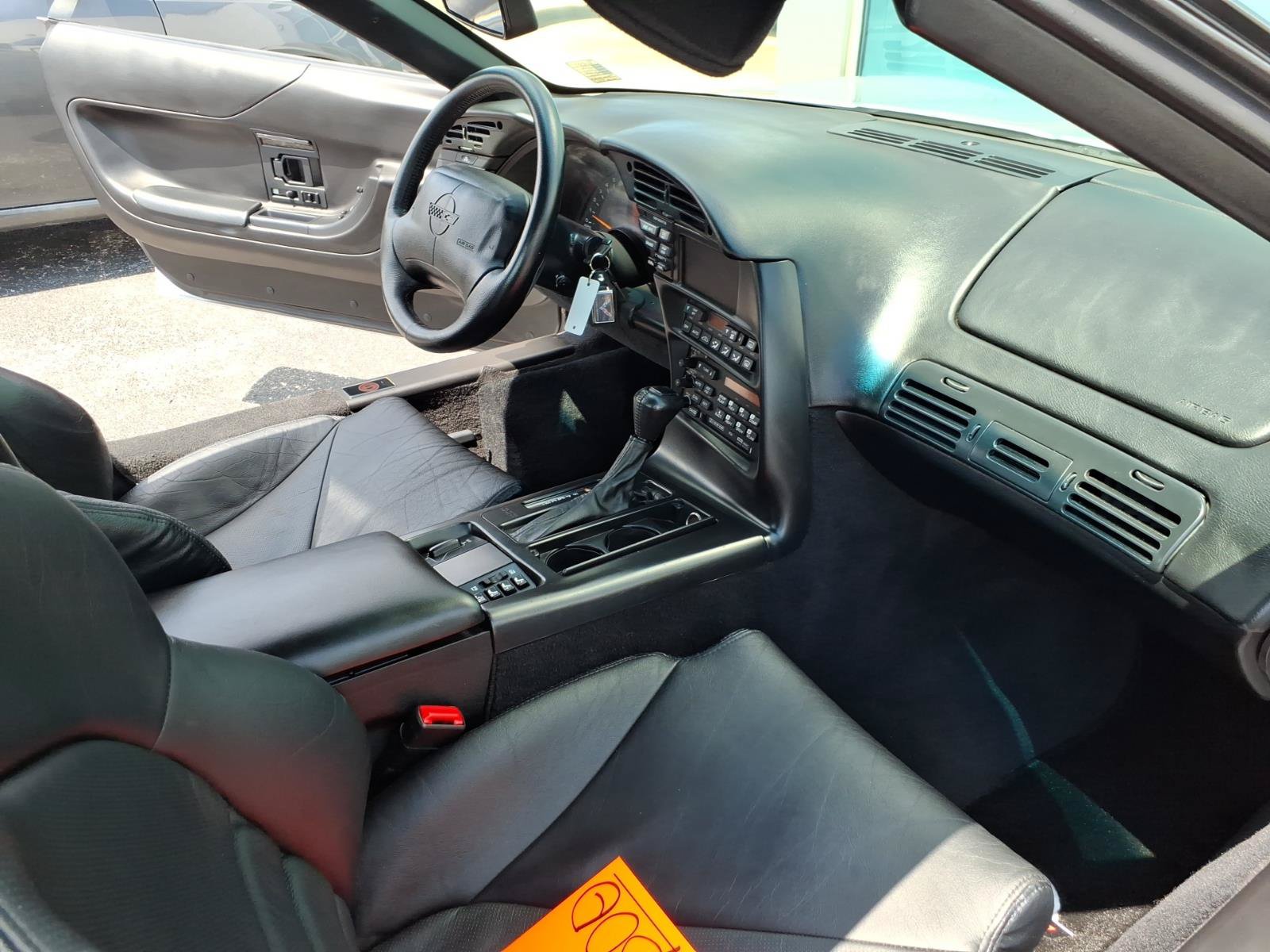 Used 1996 Chevrolet Corvette Coupe RWD image 21