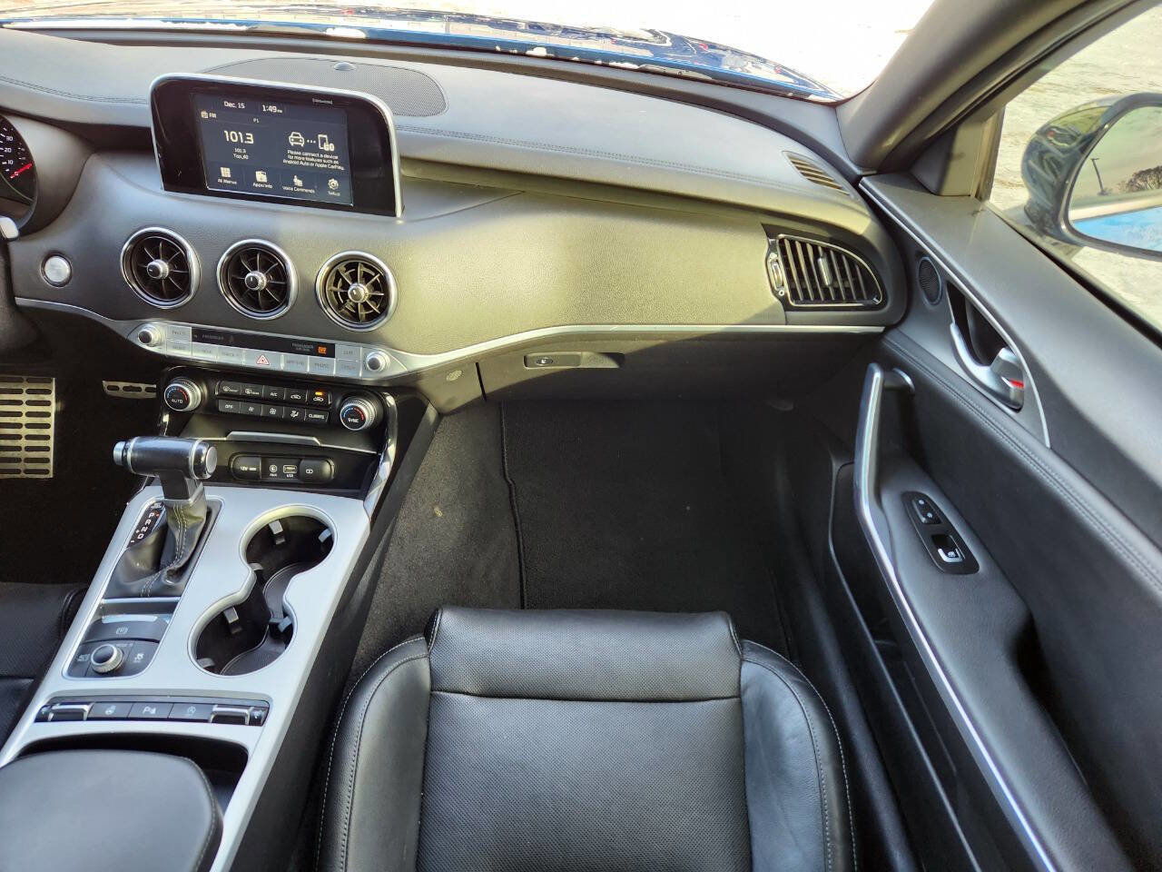 Used 2018 Kia Stinger GT image 16