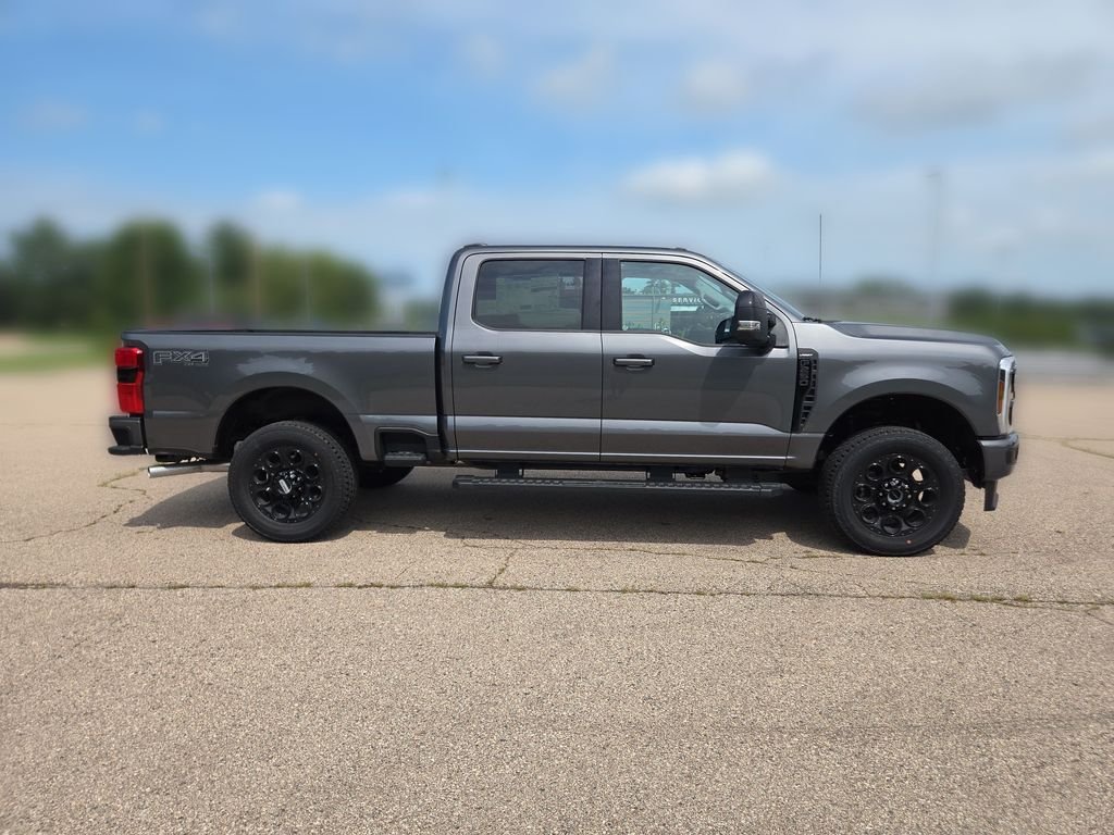 New 2026 Ford F250 Lariat w/ Black Appearance Package AWD/4WD image 7