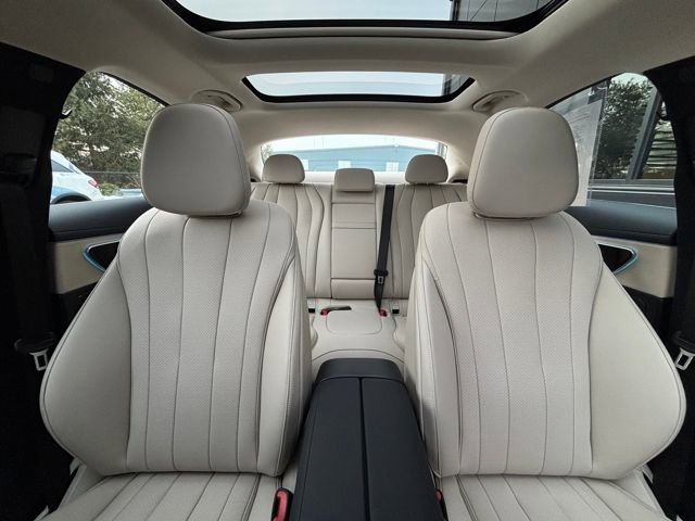 Used 2026 Mercedes-Benz E 350 4MATIC Sedan image 52