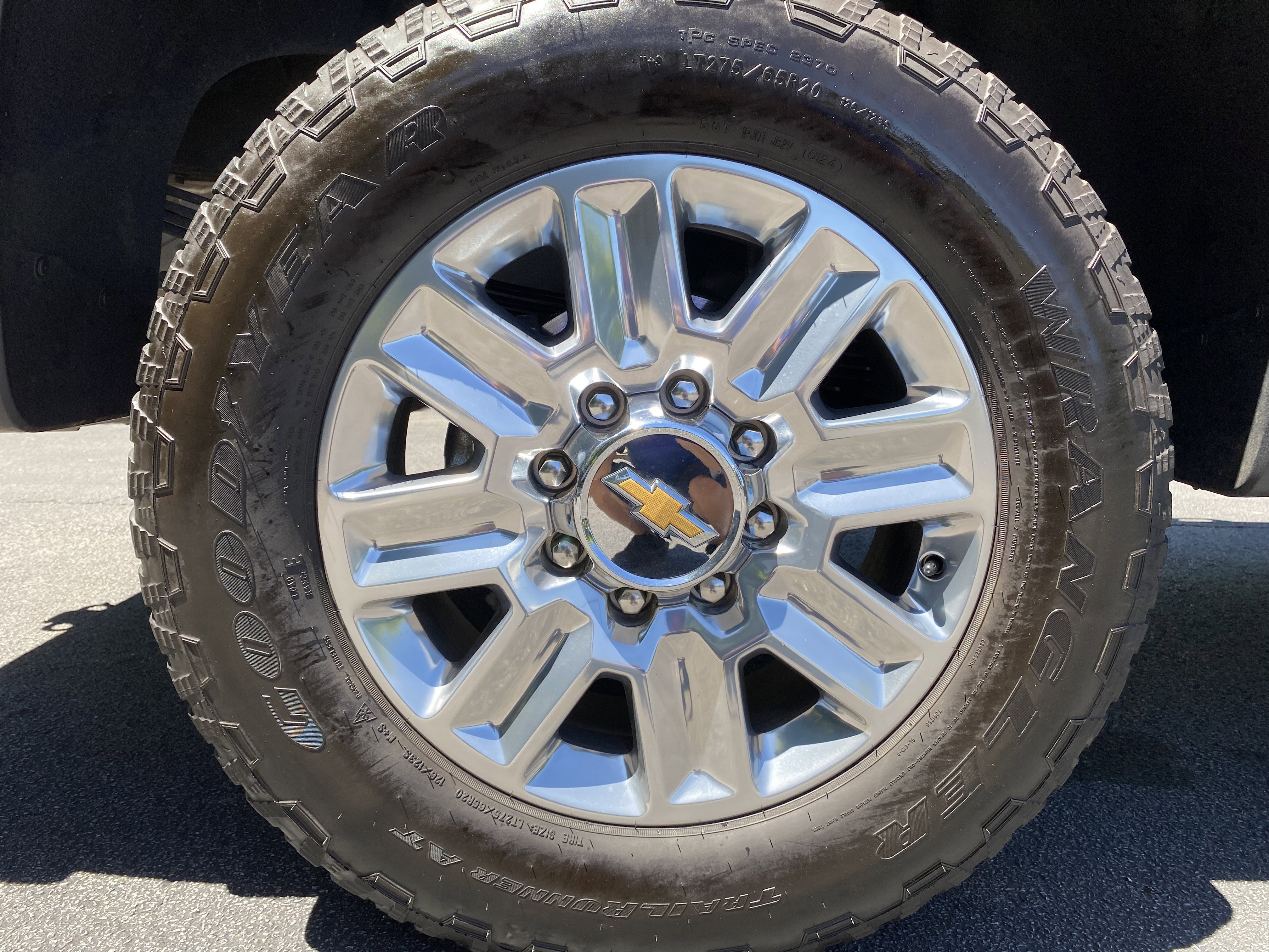 Used 2024 Chevrolet Silverado 2500 High Country w/ Technology Package AWD/4WD image 49