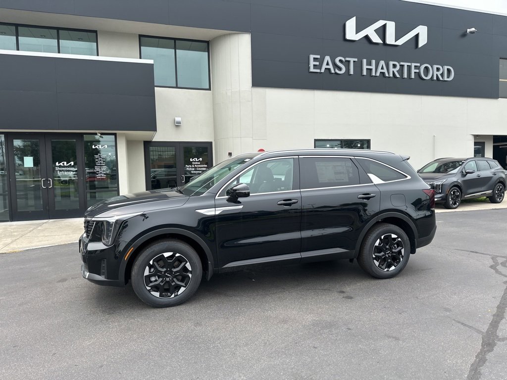 New 2025 Kia Sorento S