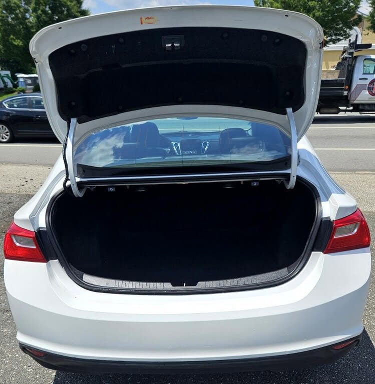 Used 2016 Chevrolet Malibu LT w/ Leather Package image 9