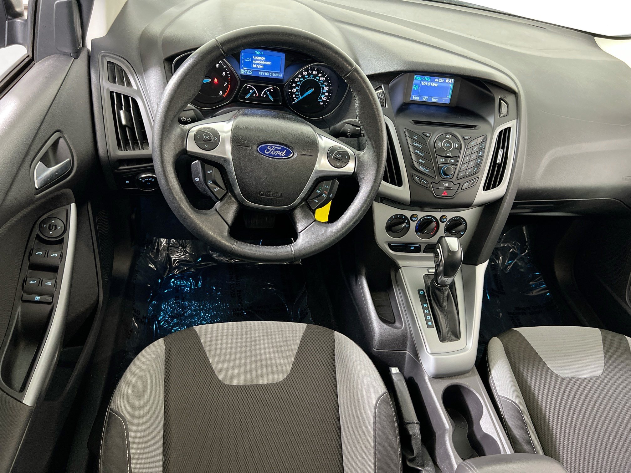Used 2012 Ford Focus SE FWD image 19