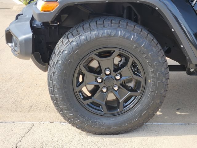 Used 2022 Jeep Gladiator Sport AWD/4WD image 17