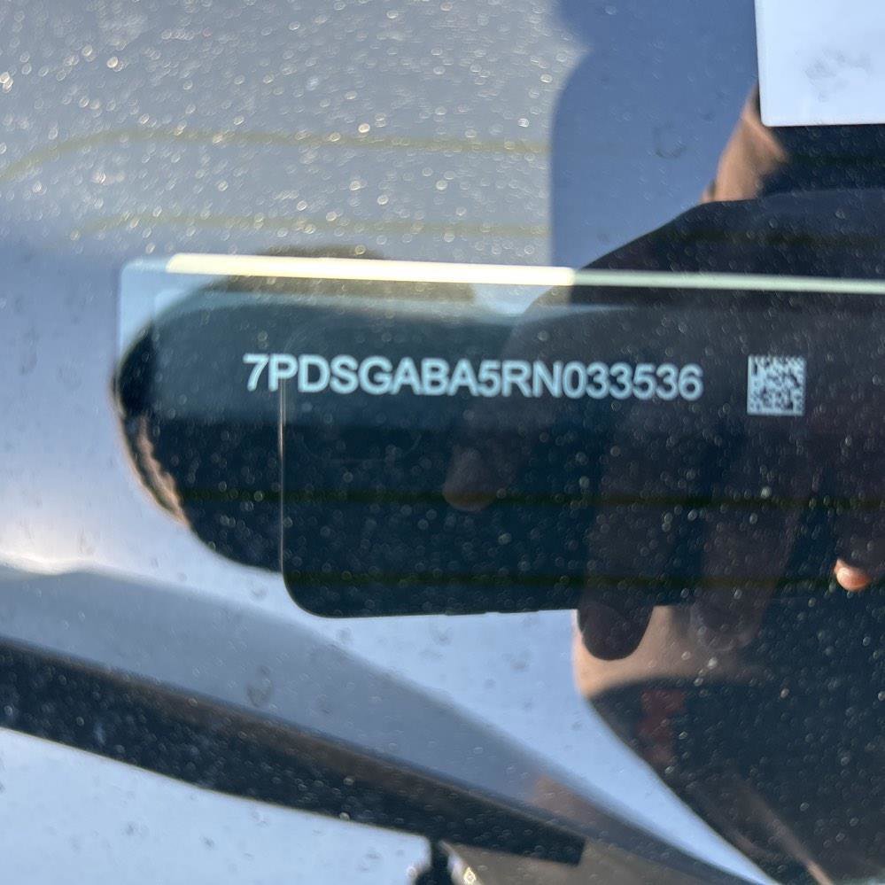 Used 2024 Rivian R1S Adventure image 39