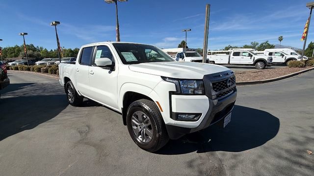 Used 2025 Nissan Frontier SV w/ SV Convenience Package image 2