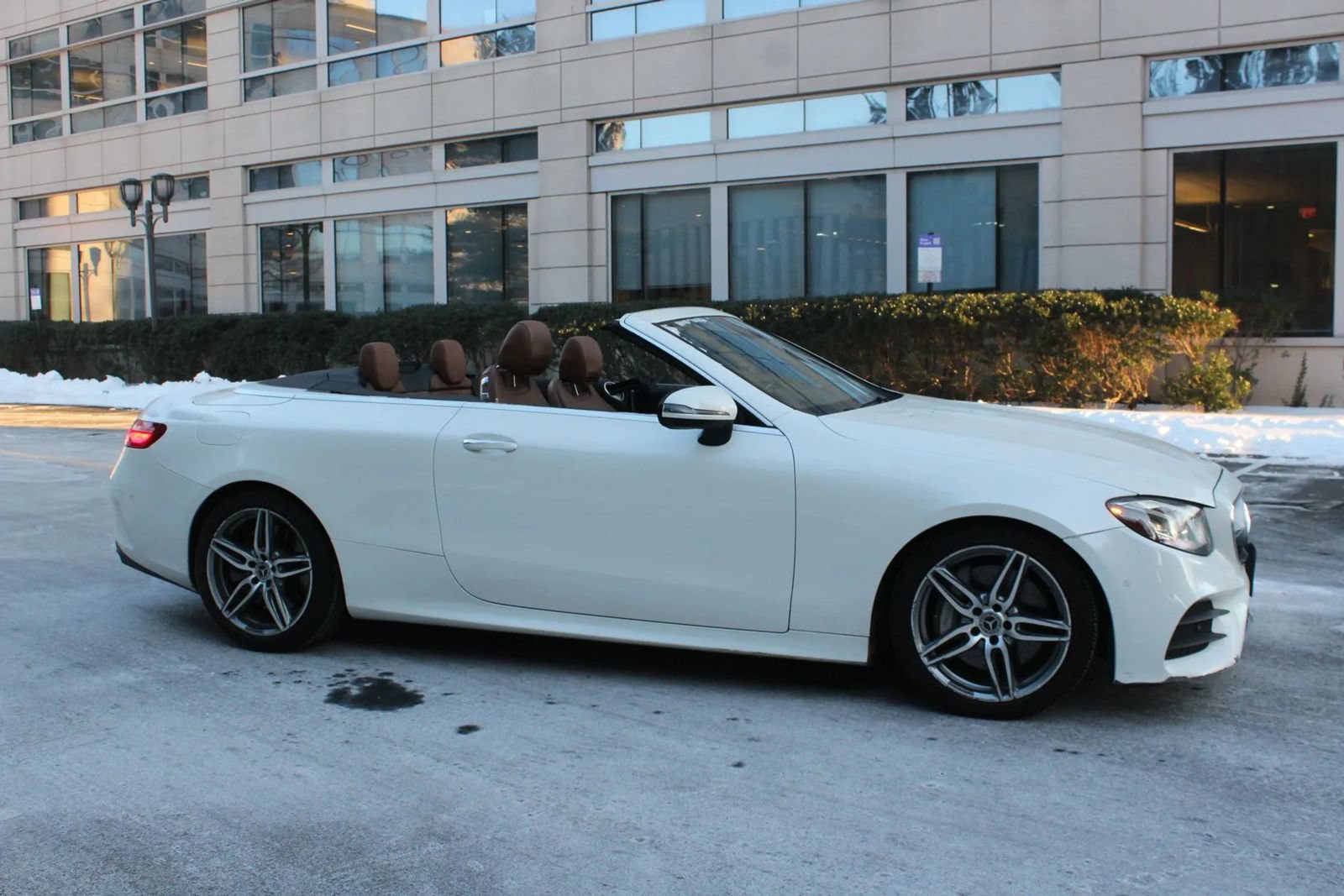 Used 2018 Mercedes-Benz E 400 Cabriolet image 2