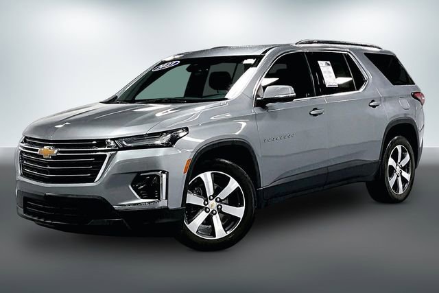 Used 2023 Chevrolet Traverse LT w/ LT Premium Package image 3