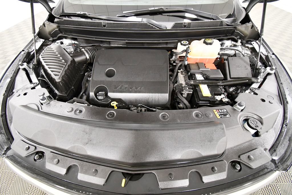 Used 2023 Buick Enclave Essence w/ LPO, Touring Package image 12