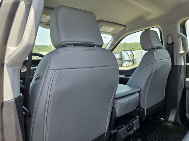 New 2026 Ford F250 XL w/ FX4 Off-Road Package AWD/4WD image 25