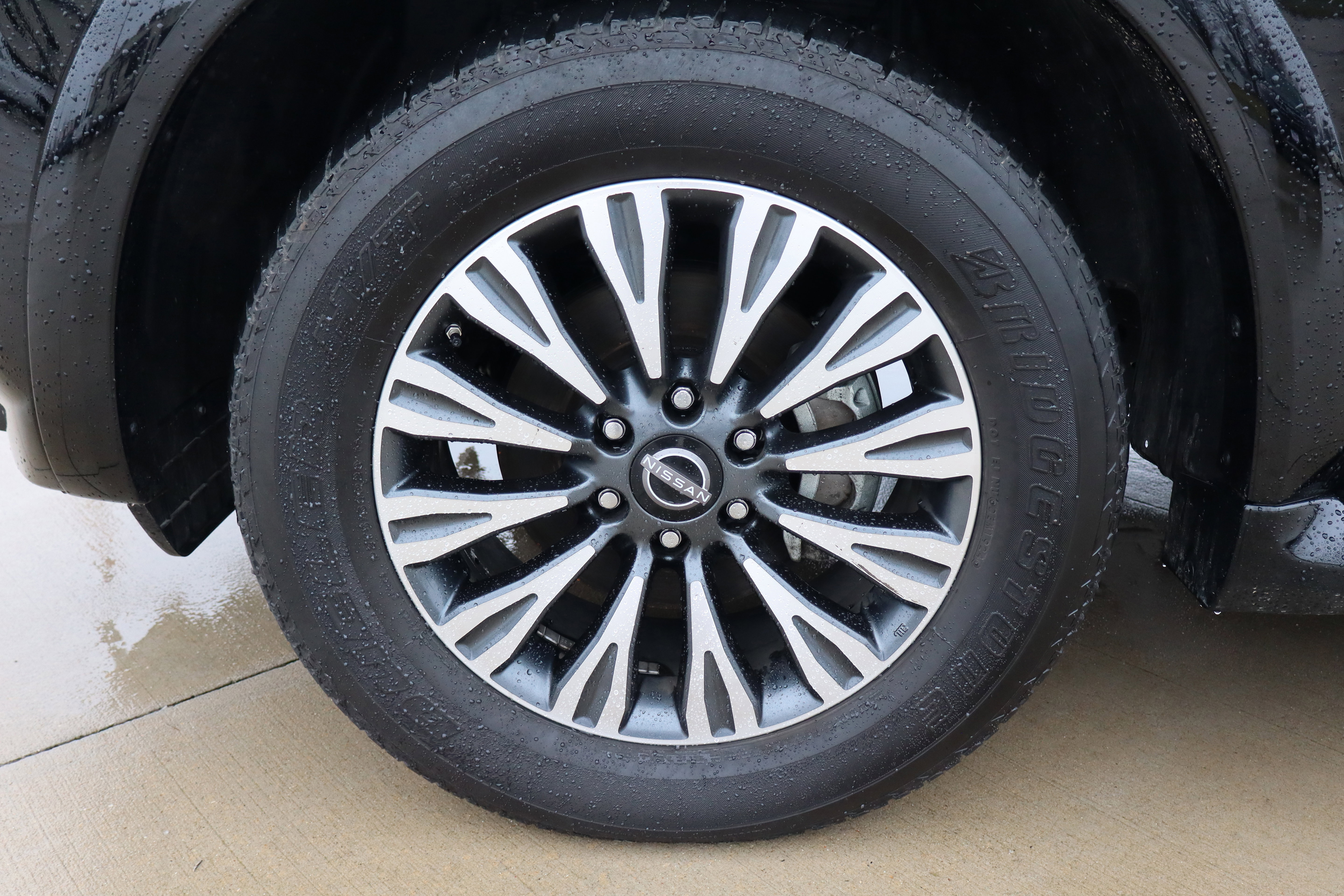 Used 2024 Nissan Armada SL w/ Midnight Edition Package image 37