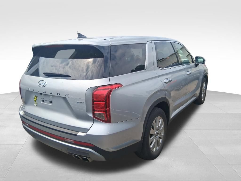 Used 2023 Hyundai Palisade SE AWD/4WD image 4