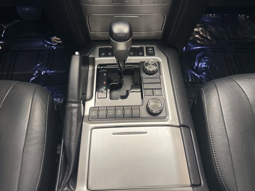 Used 2016 Toyota Land Cruiser AWD/4WD image 23