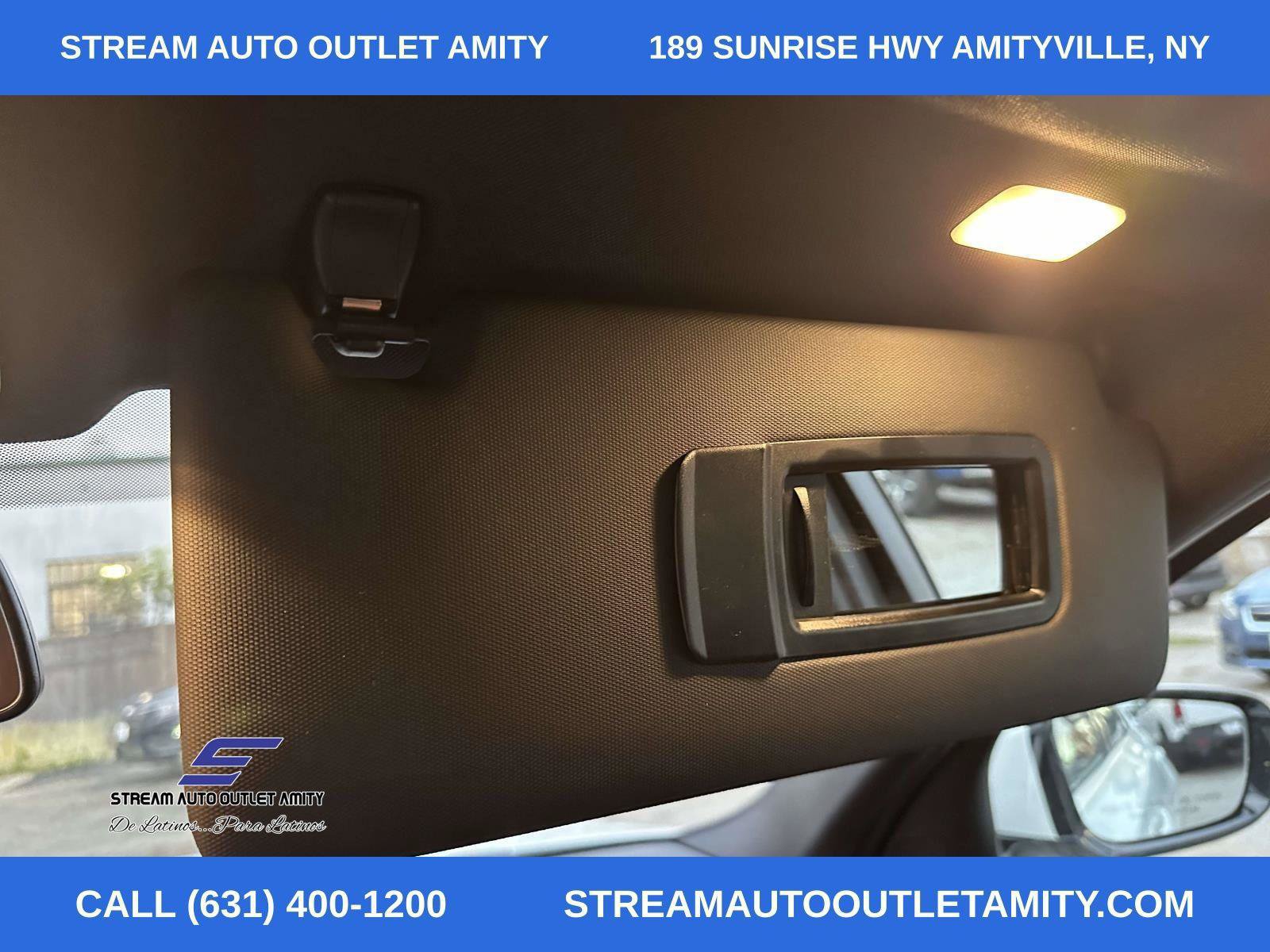 Used 2024 BMW 330i xDrive Sedan w/ Premium Package AWD/4WD image 37