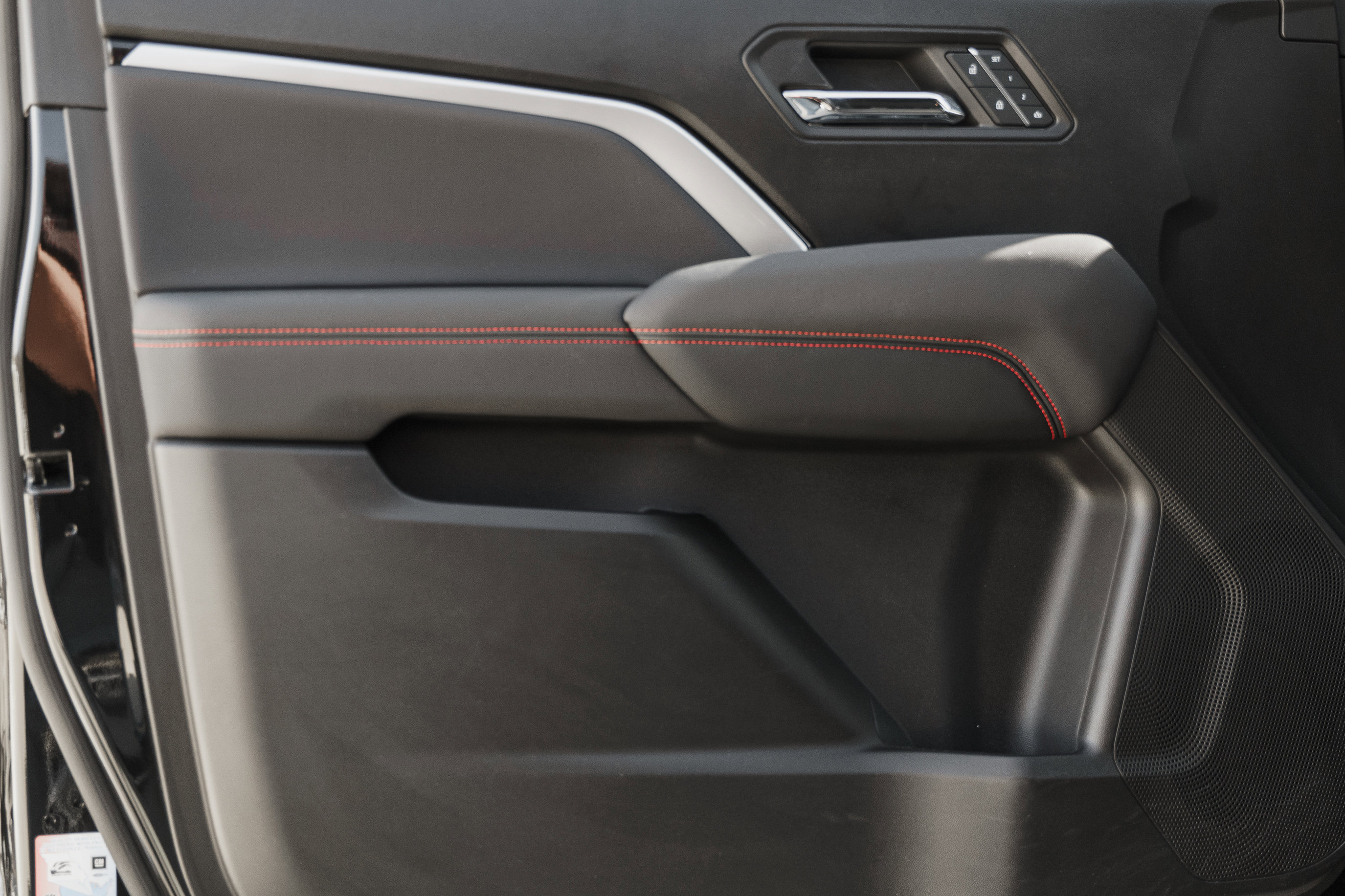 Used 2024 Chevrolet Colorado Z71 w/ Z71 Convenience Package 2 image 21