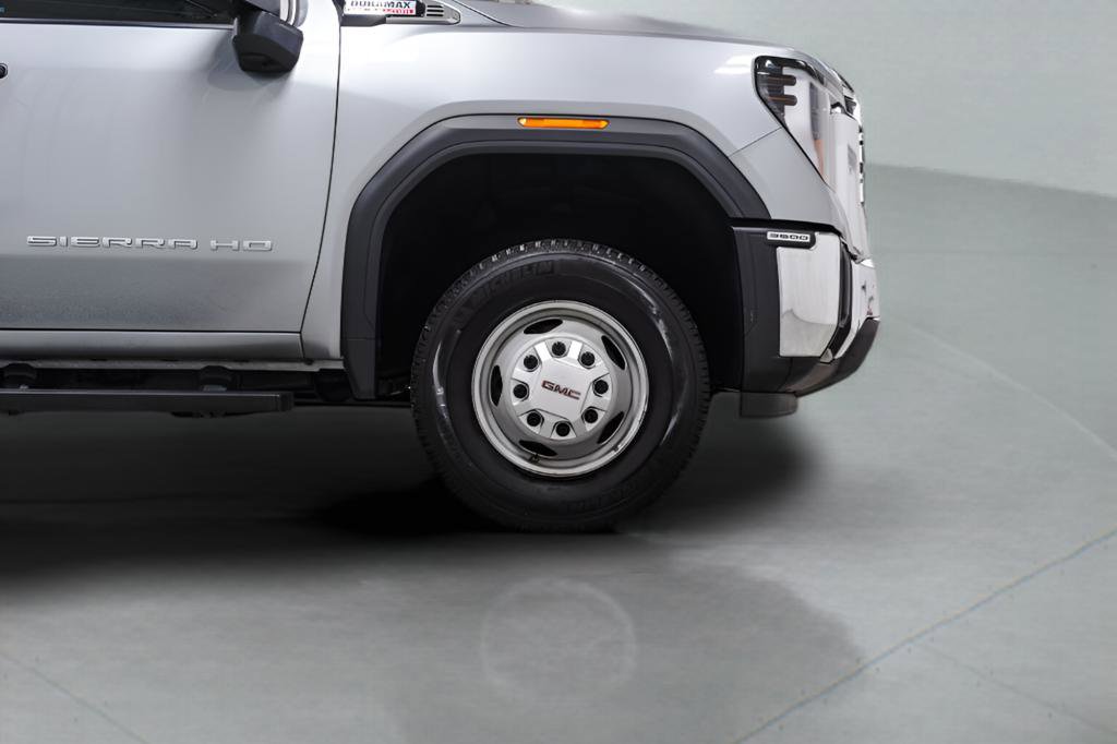 Used 2024 GMC Sierra 3500 Pro AWD/4WD image 7