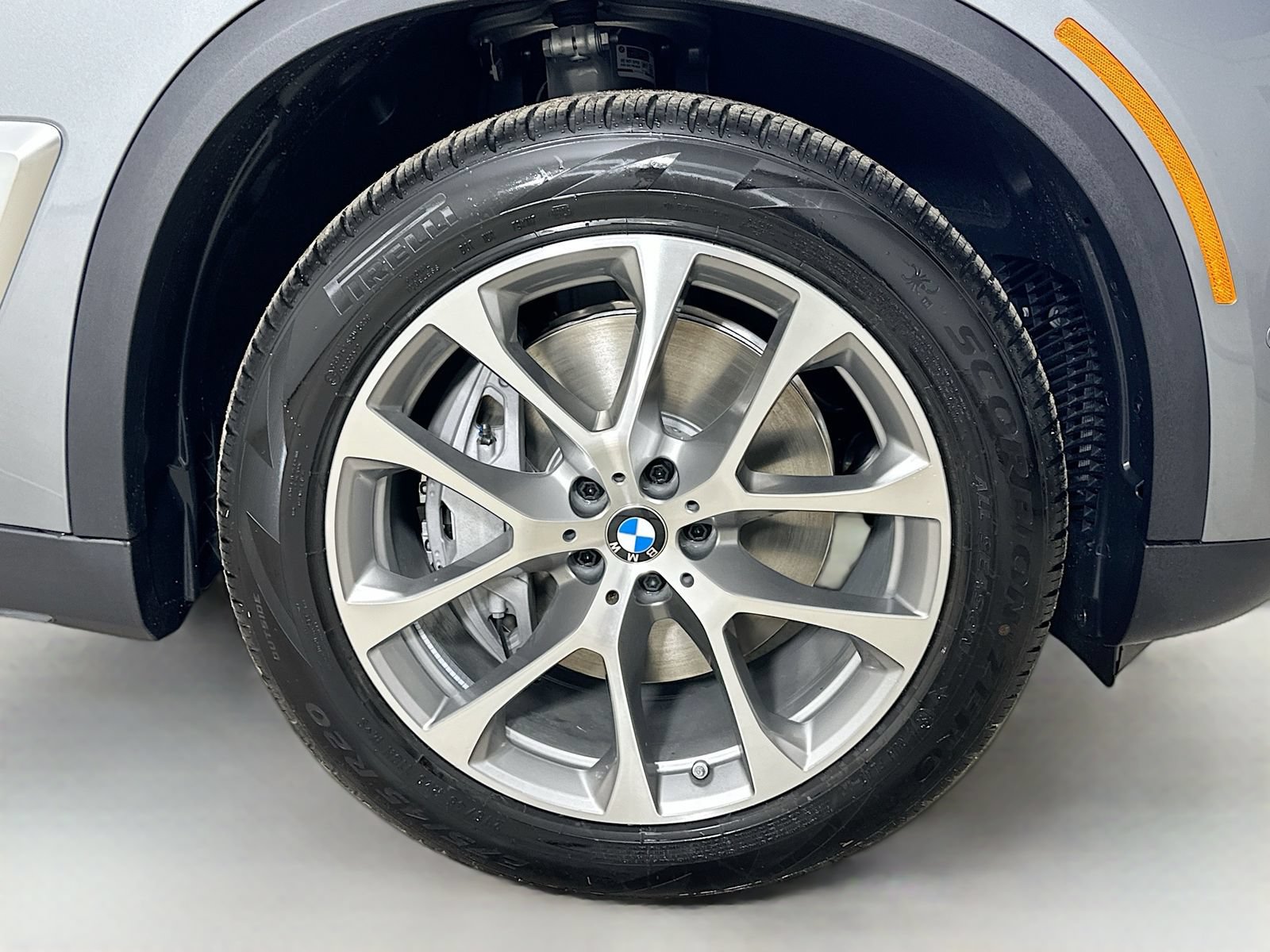 New 2026 BMW X5 xDrive50e w/ Executive Package AWD/4WD image 10
