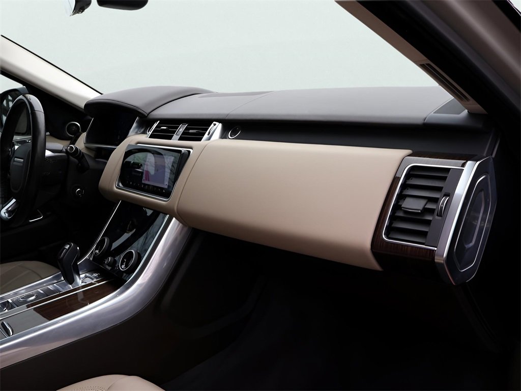 Used 2019 Land Rover Range Rover Sport SE image 10