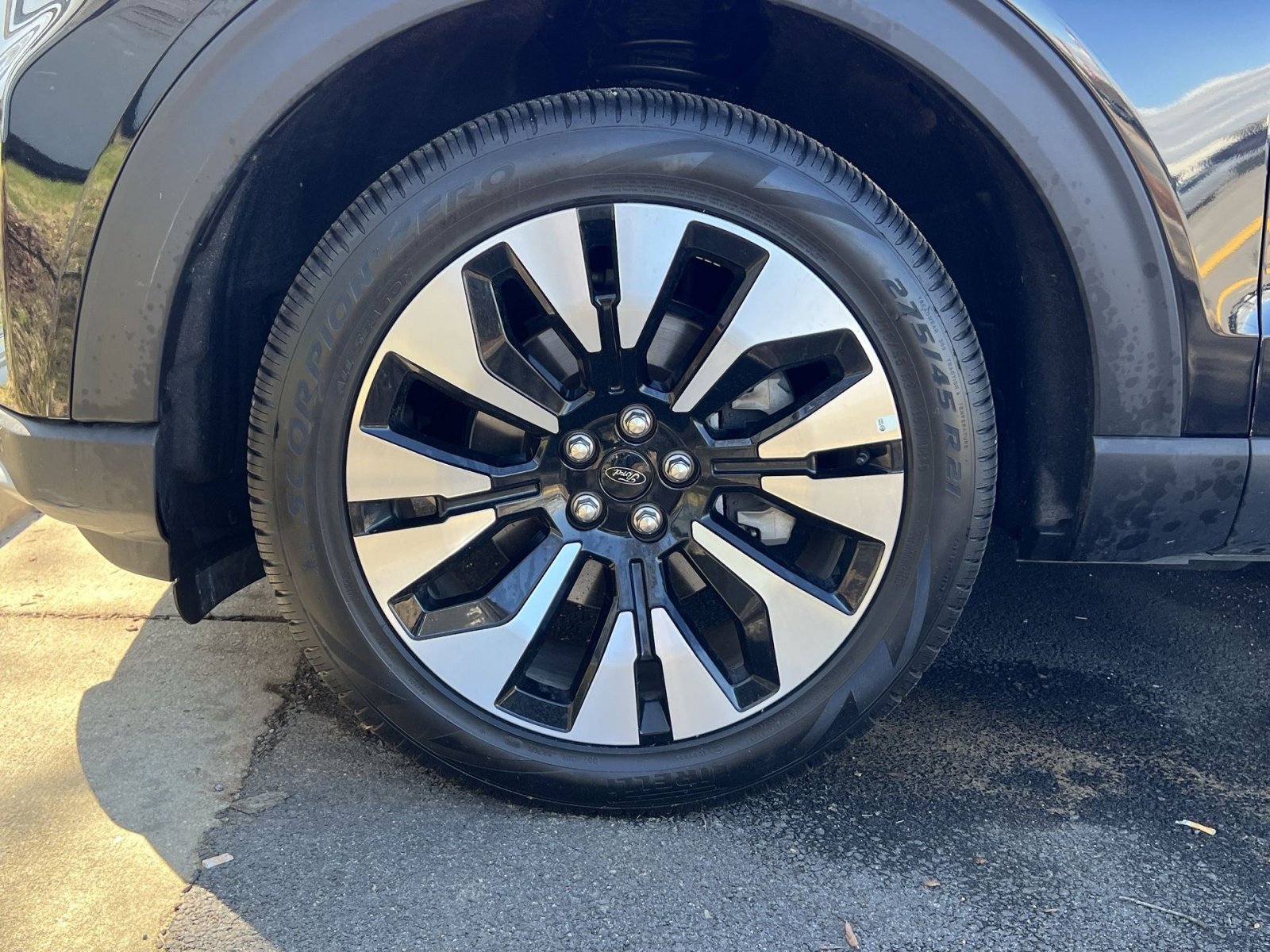 Used 2025 Ford Explorer Platinum w/ LUX Leather Package image 11