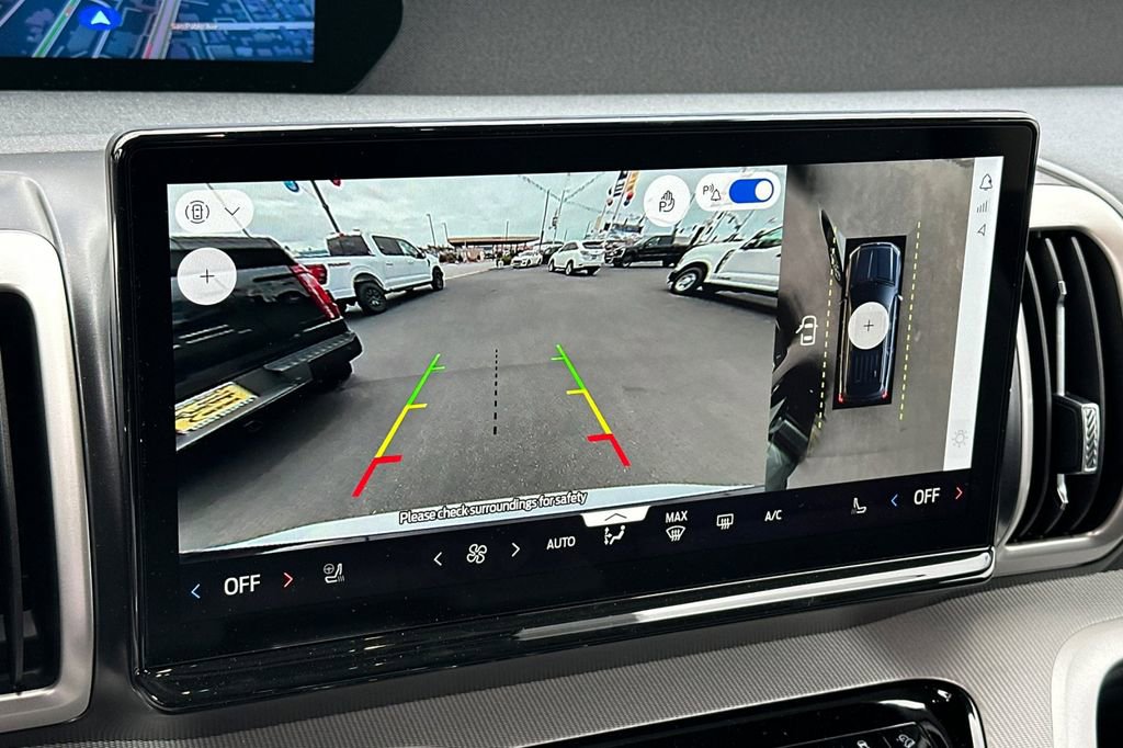 New 2026 Ford Expedition Active image 18