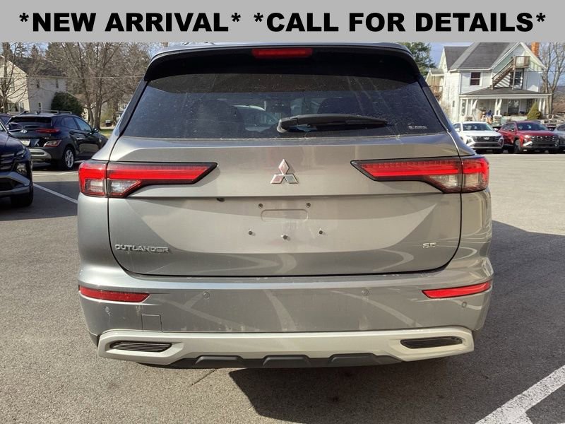 Used 2022 Mitsubishi Outlander SE image 6