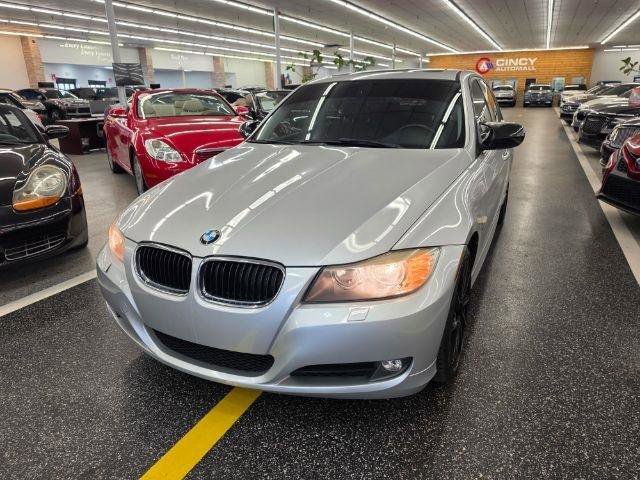Used 2010 BMW 328i xDrive Sedan AWD/4WD image 1