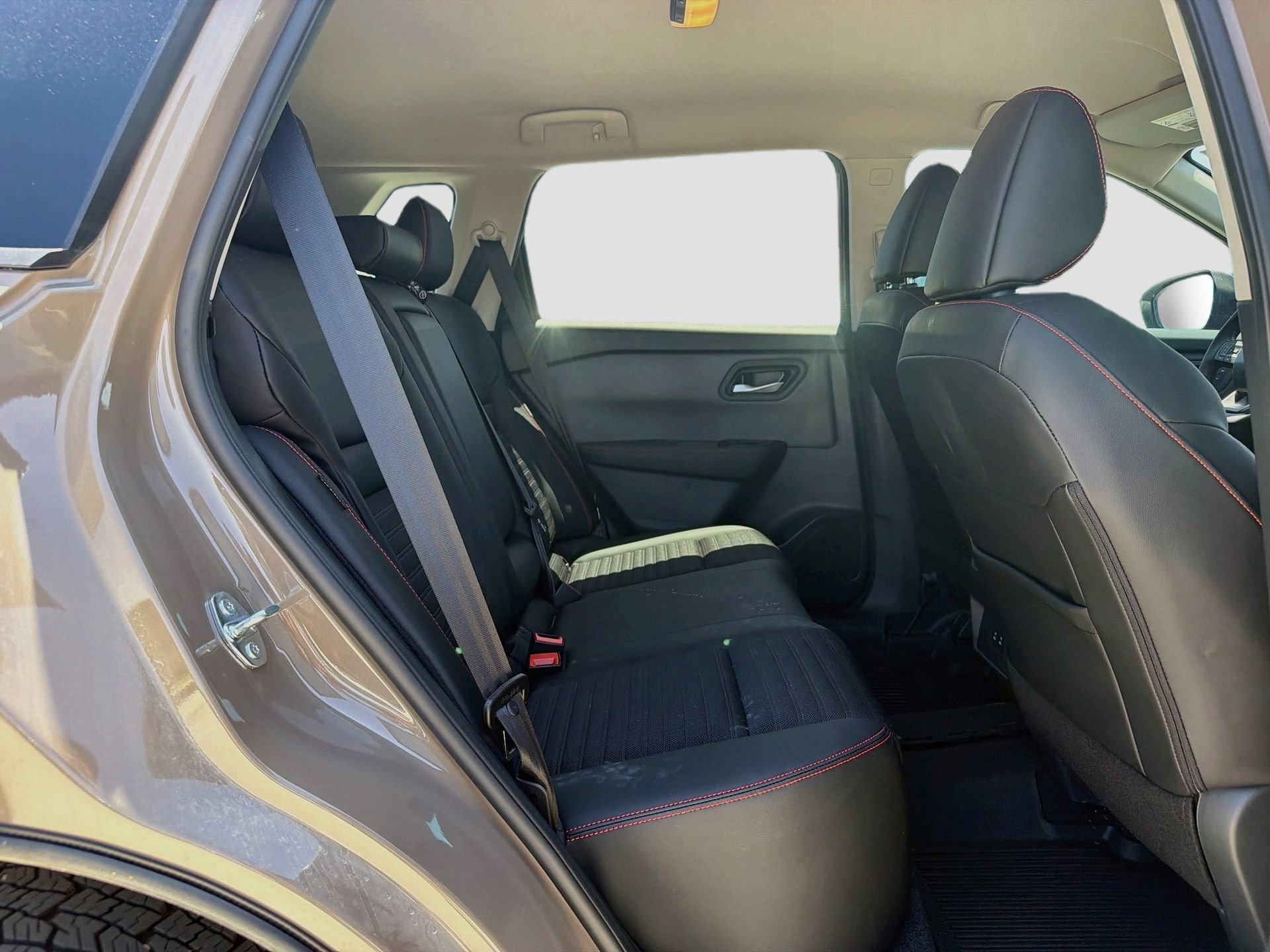 Used 2026 Nissan Rogue SV w/ Rock Creek Premium Package AWD/4WD image 31