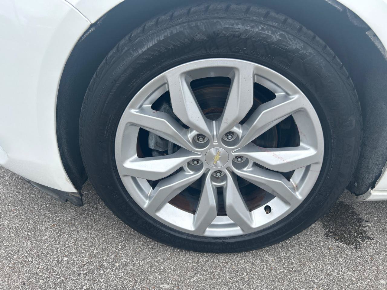 Used 2019 Chevrolet Impala LT FWD image 12