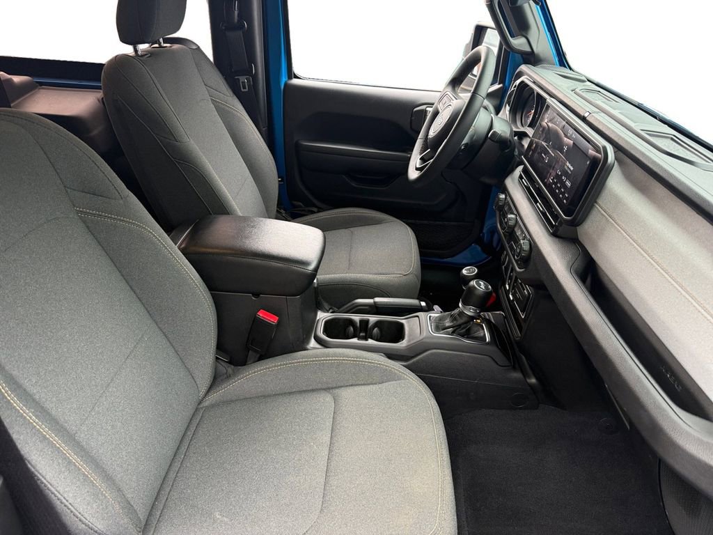 Used 2024 Jeep Wrangler Sport S image 17