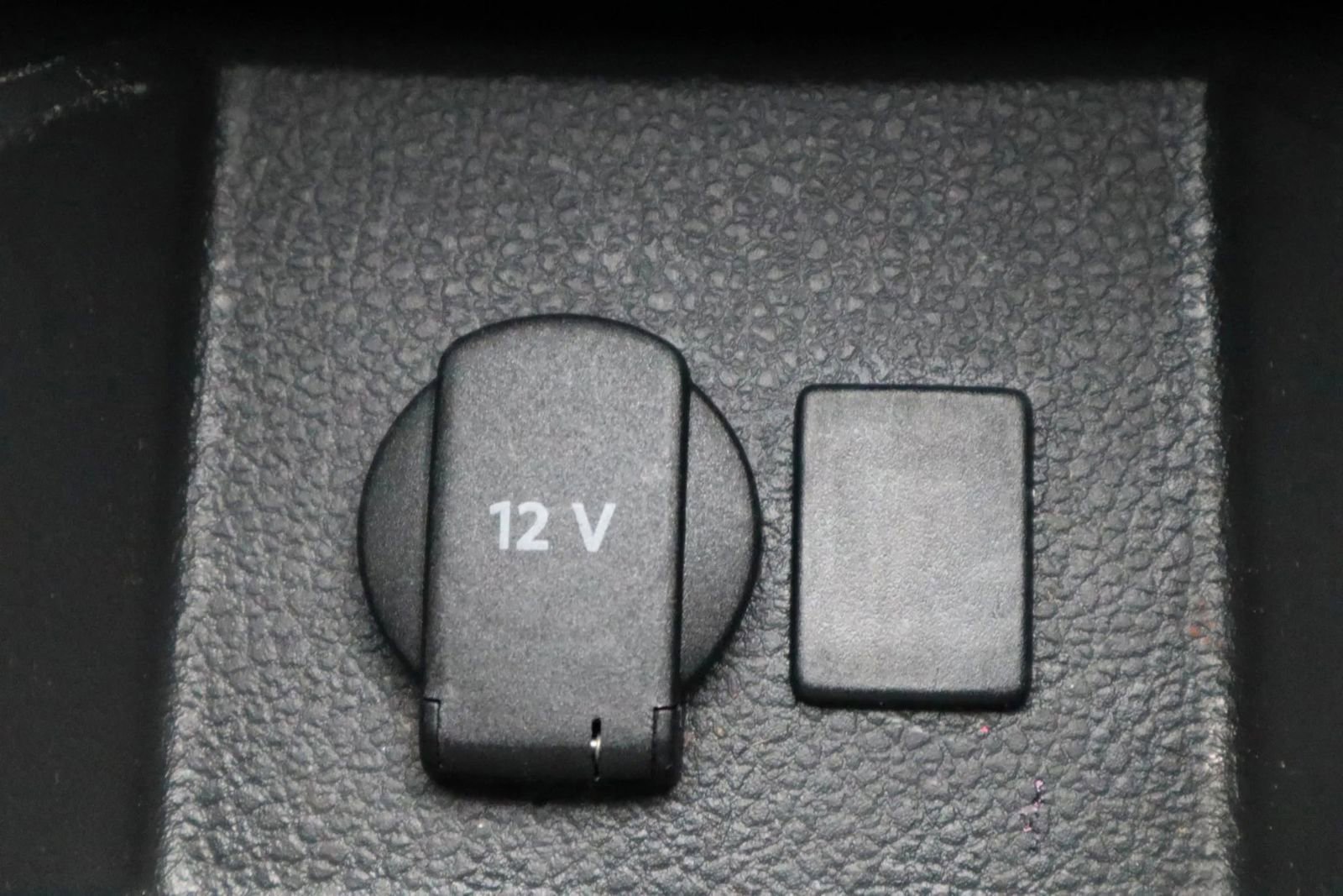 Used 2017 Volkswagen Passat 1.8T S image 22